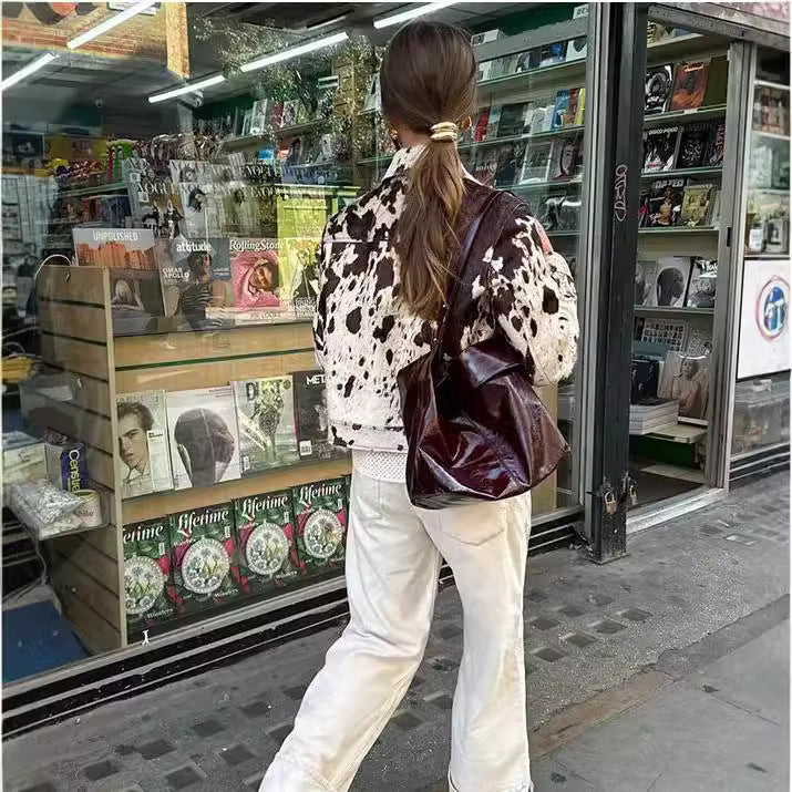 Damen Gekürzte Hemdjacke mit Kuhfleckenmuster und aufgesetzten Brusttaschen Drune