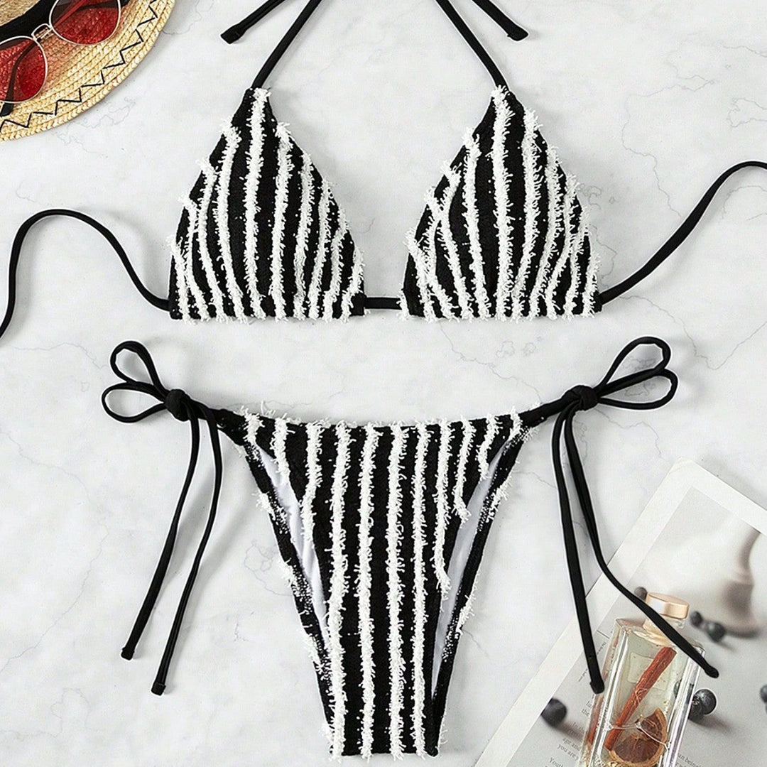 Damen Triangel-Bikini mit auffälligem Streifenmuster Drune