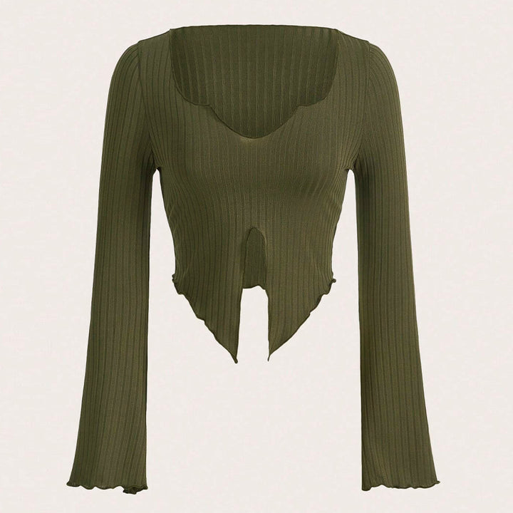 Damen fein geripptes Cropped-Longsleeve mit asymmetrischem Wellensaum und Cut-Out Drune
