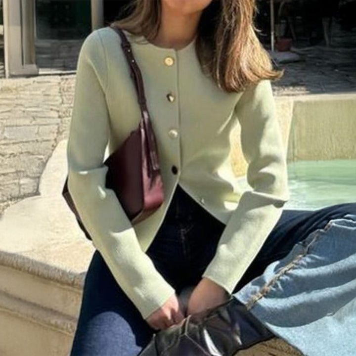 Damen nan taillierter Feinstrick-Cardigan mit asymmetrischer Goldknopf-Leiste und Frontschlitz Drune
