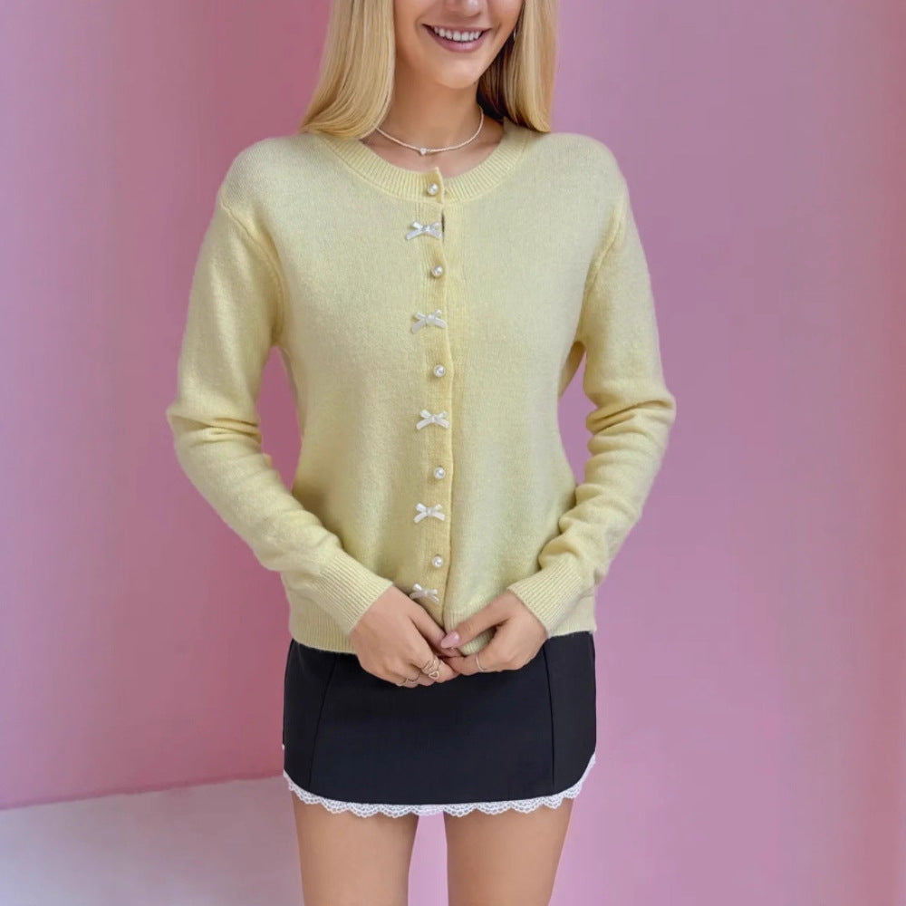 Damen Flauschiger Strick cardigan mit perligen Knopfdetails Drune
