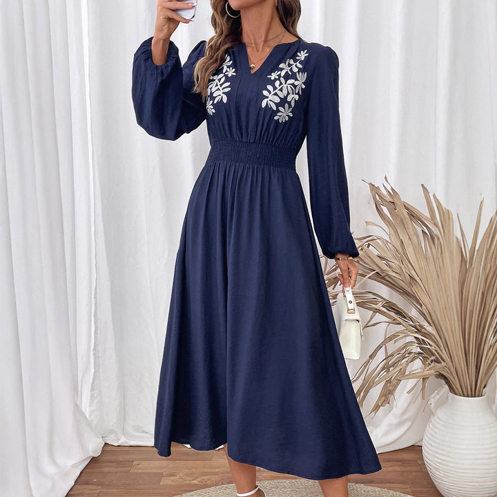 Damen Elegantes Midikleid mit floralem Stickmuster Drune