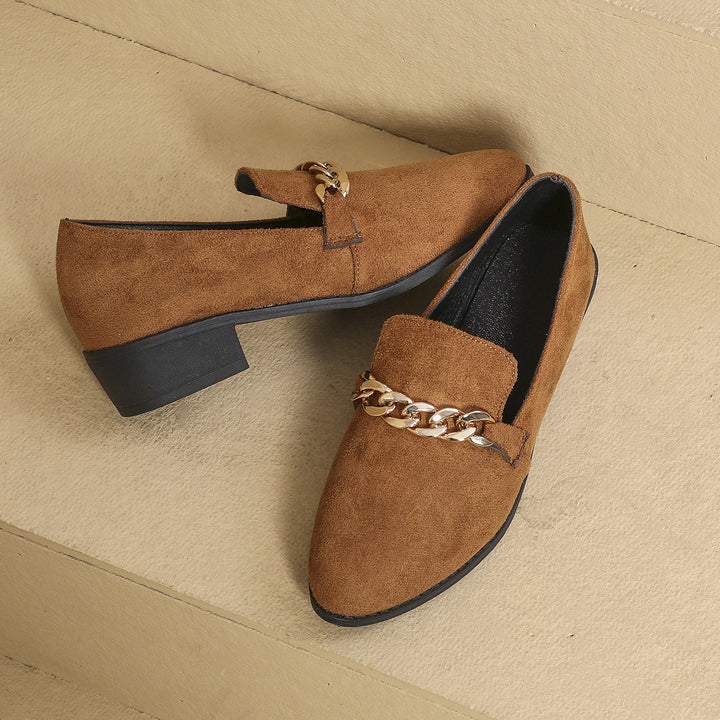 Damen Veloursleder-Loafer mit goldener Kettenapplikation und kleinem Blockabsatz Drune