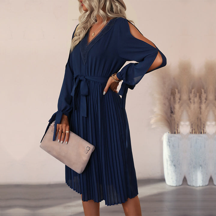 Damen Plissee Kleid mit V-Ausschnitt und Gürtel Drune