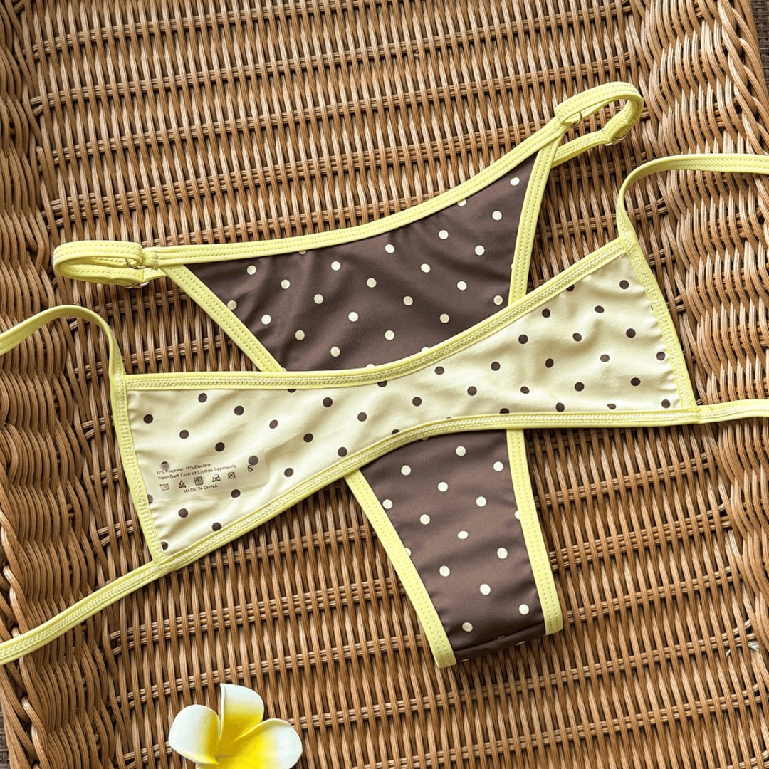 Damen Modischer Slip-Bikini mit trendigen Pünktchen Drune