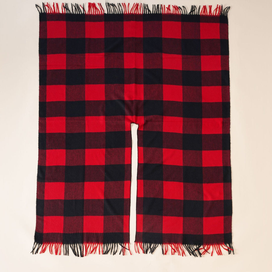 Damen Rechteckponcho im Ruana‑Stil aus Wollmix mit großen Karos und Fransensaum Drune