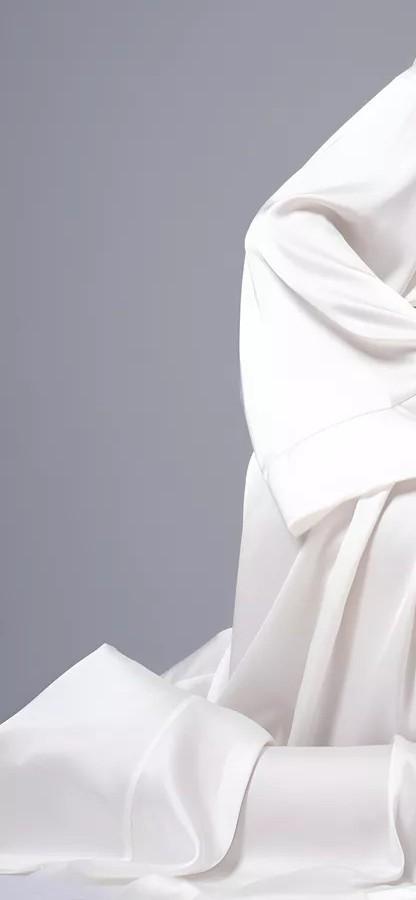 Damen eleganter Morgenmantel aus fließendem Stoff mit Gürtel und weitem Schnitt Drune
