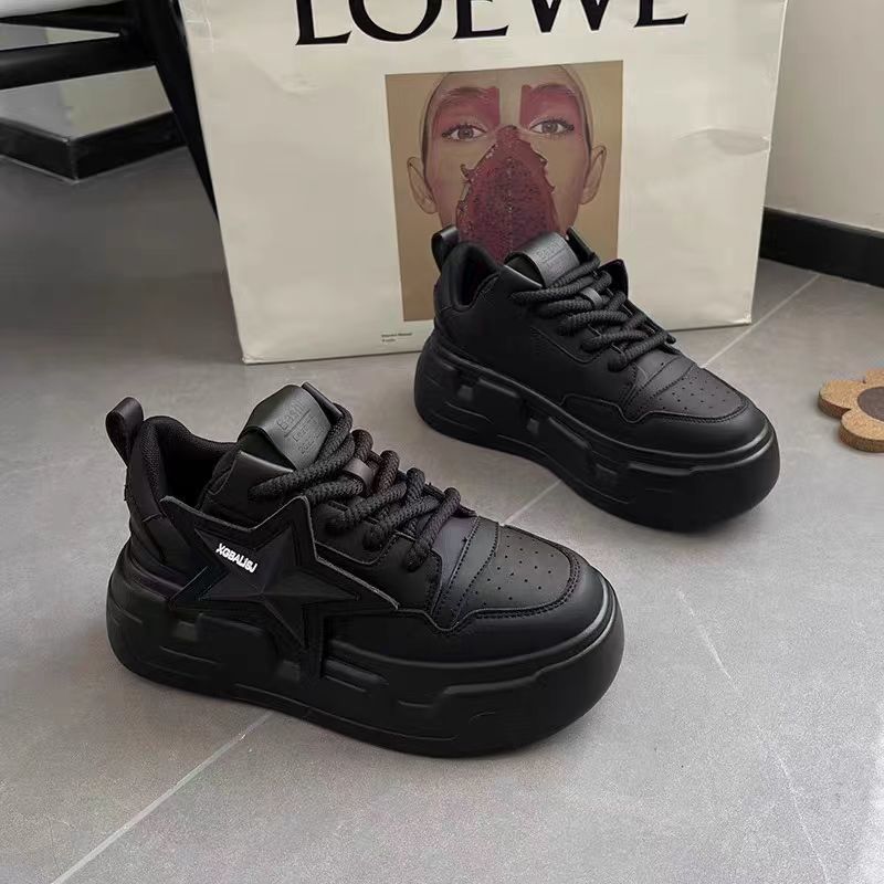 Damen Sportliche Sneakers mit strukturiertem Obermaterial und dämpfender Sohle Drune