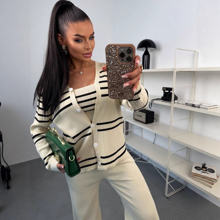 Damen Strick-Loungewear-Set aus Feinripp mit Button-Cardigan, Spaghetti-Top und weitem Jogger Drune
