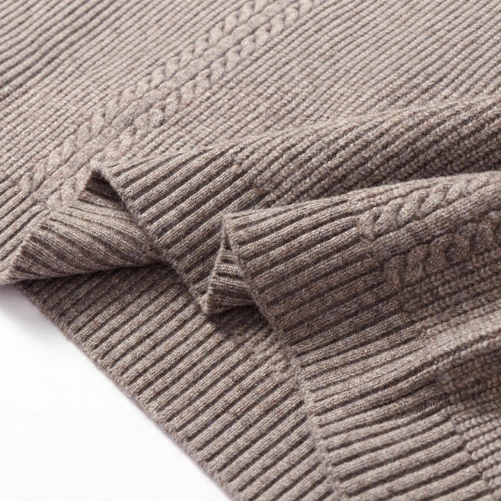 Unisex Strickpullover mit Henley-Knopfleiste und Zopfmuster Drune
