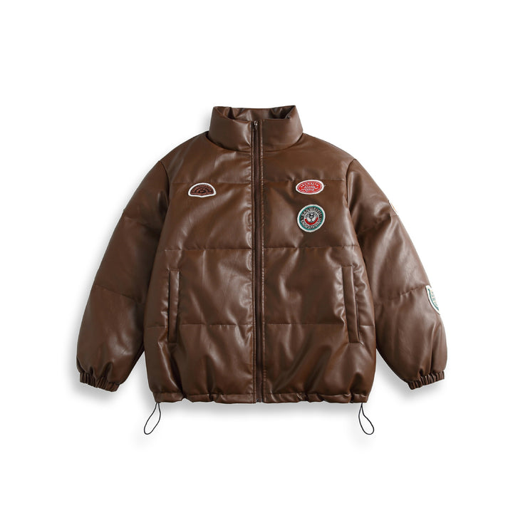 Unisex Kurz geschnittener wattierter Kunstleder‑Puffer mit hohem Stehkragen und Badge‑Details Drune