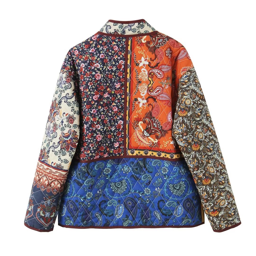 Damen nan Boho-Quiltjacke mit Patchwork‑Print, gesteppter Innenlage und aufgesetzten Klappentaschen Drune
