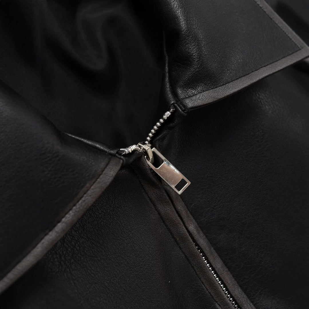 Damen Kurz geschnittene Kunstlederjacke mit großen Pattentaschen und Reißverschluss Drune