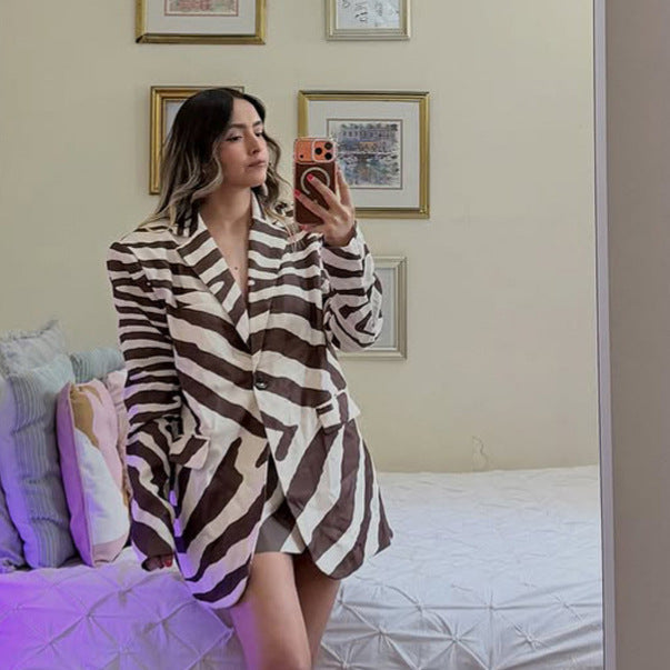 Damen Blazerkleid im Zebra-Print mit markanter Schulterpartie & breitem Taillengürtel Drune
