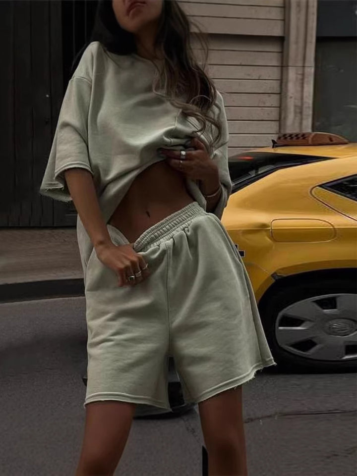 Damen lässiger Freizeitanzug mit Oversized T-Shirt und bequemen Shorts Drune