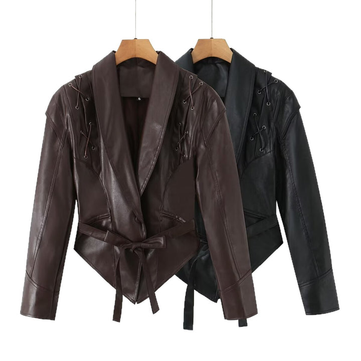 Damen taillierter Kunstlederblazer mit Schnürdetails an den Schultern und Bindegürtel Drune