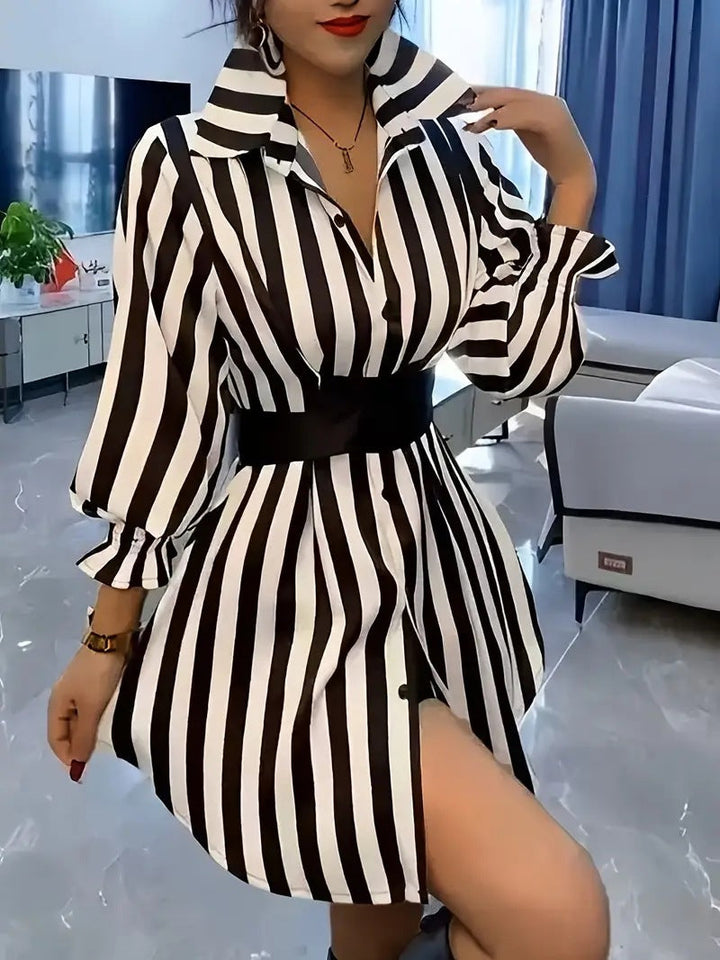 Damen Hemdblusenkleid mit markantem Streifenmuster und weitem Kragen Drune