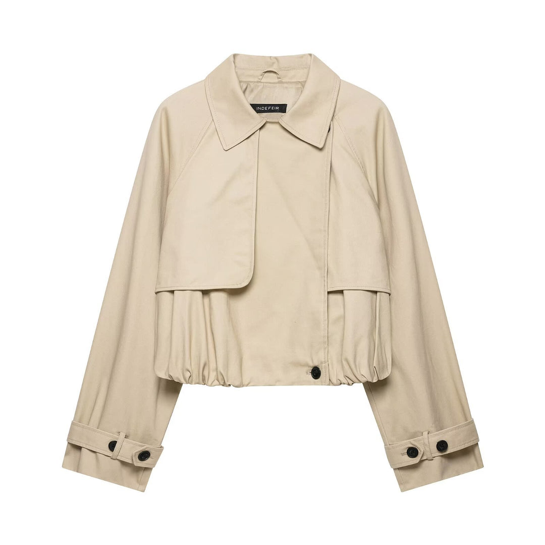 Damen 60+ Cropped Trenchblouson mit Cape‑Detail und Tunnelzugsaum Drune