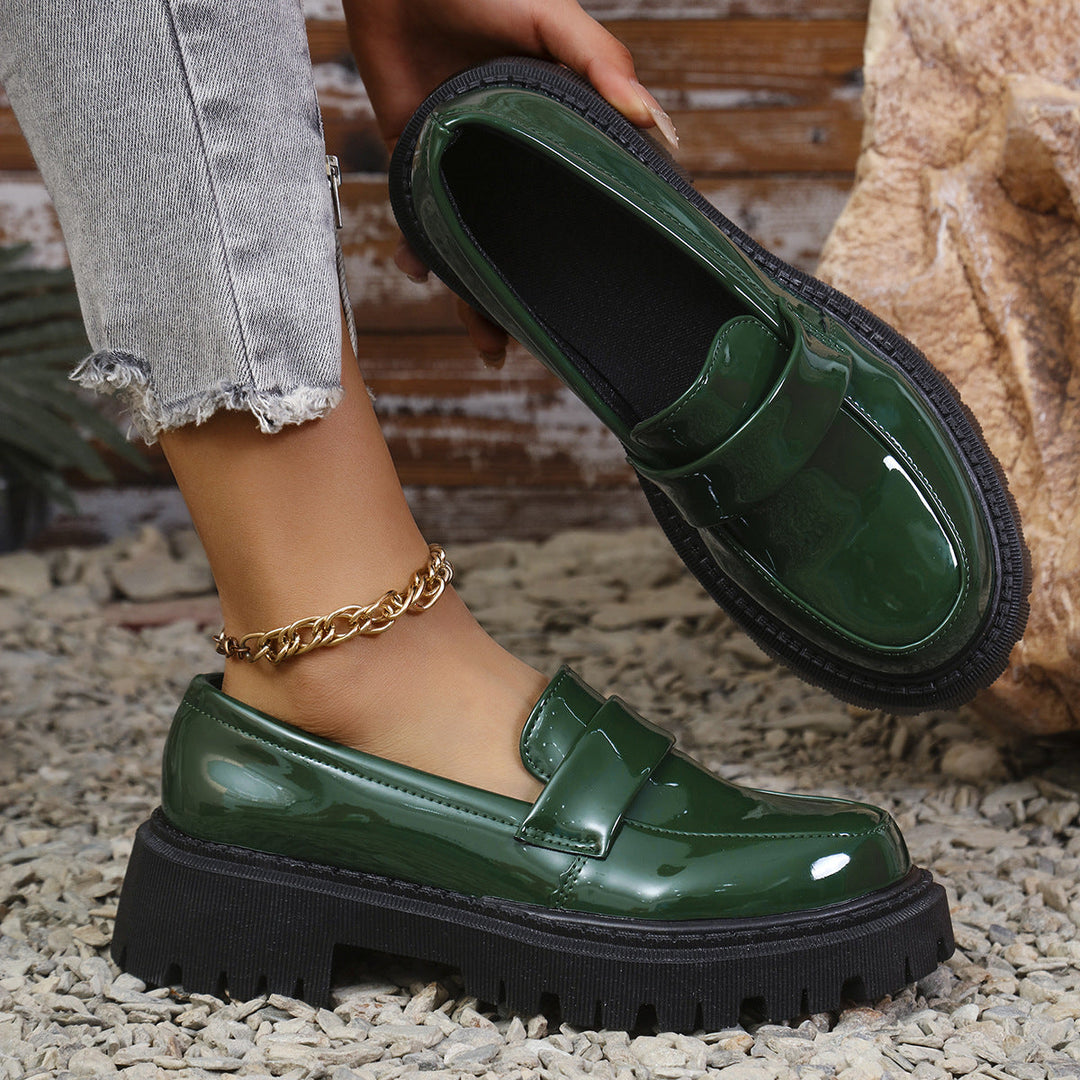 Damen modische Slip-On Loafers mit robustem Profil und glänzendem Finish Drune