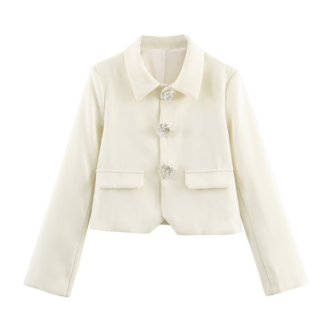 Damen Kurzblazer mit Zierblütenknöpfen und Pattentaschen Drune