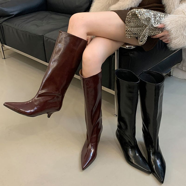 Damen Hochschaftige spitz zulaufende Stiefel aus Glattleder mit schlanker Silhouette Drune
