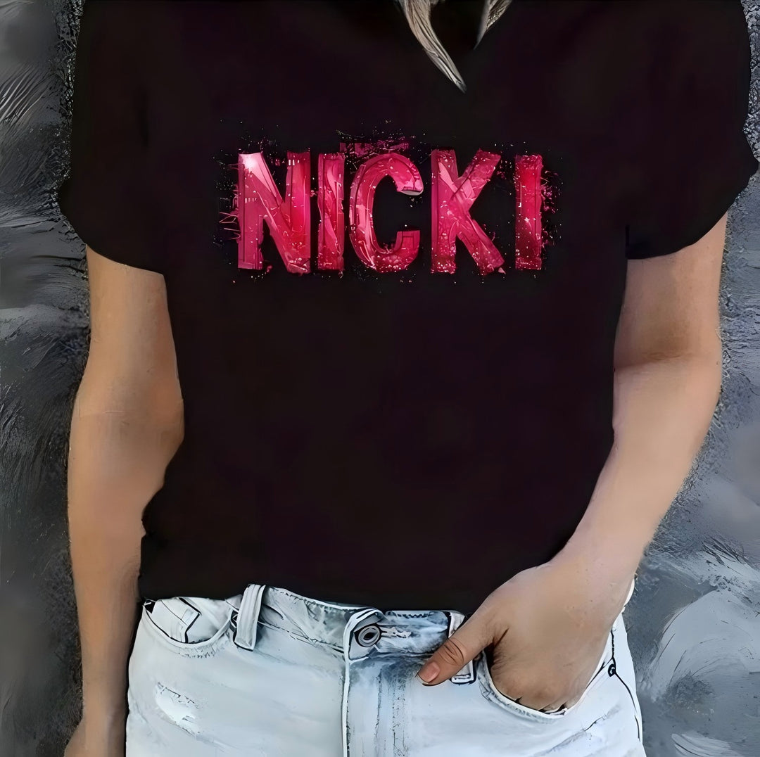 Damen T-Shirt mit kreativem Schriftzug im modernen Graffiti-Stil Drune