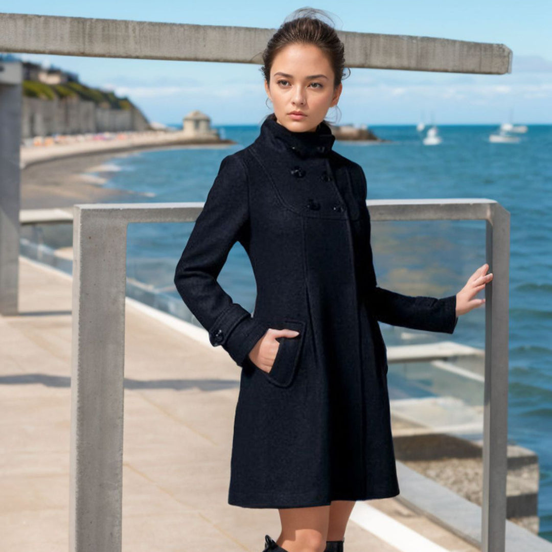 Damen eleganter Wollmantel mit modernem Kragen und praktischen Taschen Drune