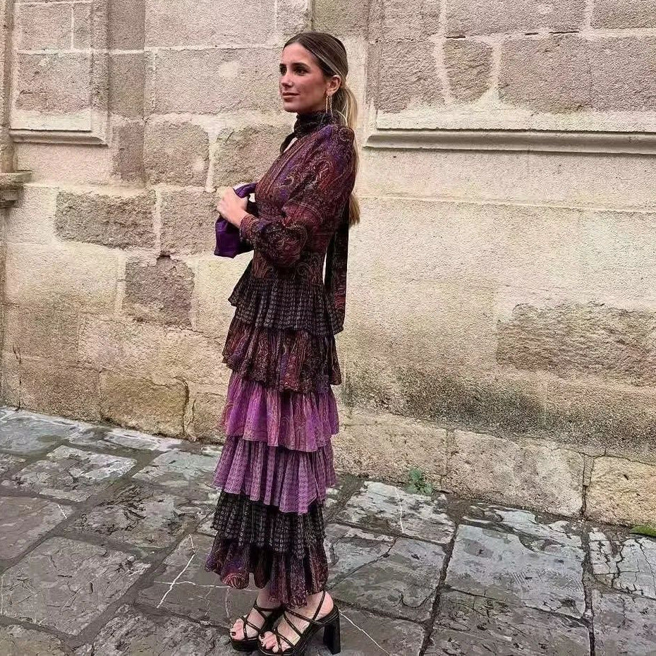 Damen nan gestuftes Maxikleid mit Paisley‑Patchwork, Schleifenkragen und langen Manschettenärmeln Drune