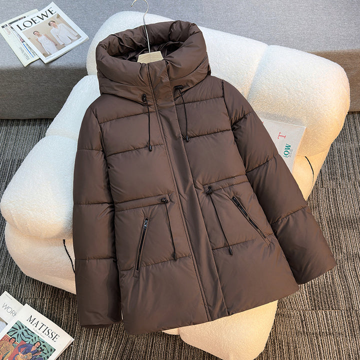 Damen nan kurze wattierte Kapuzenjacke mit hohem Stehkragen, Kordelzug und diagonalem Reißverschlusstaschen-Design Drune