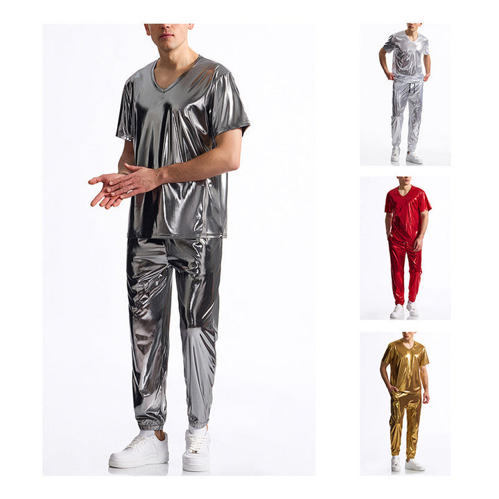 Herren Sportliches Set aus glänzendem Material mit V-Ausschnitt Drune