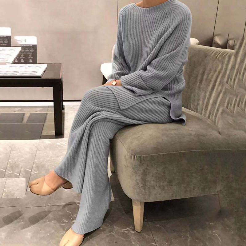Damen Strickanzug mit weitem Schnitt und stilvollem Rippenmuster Drune
