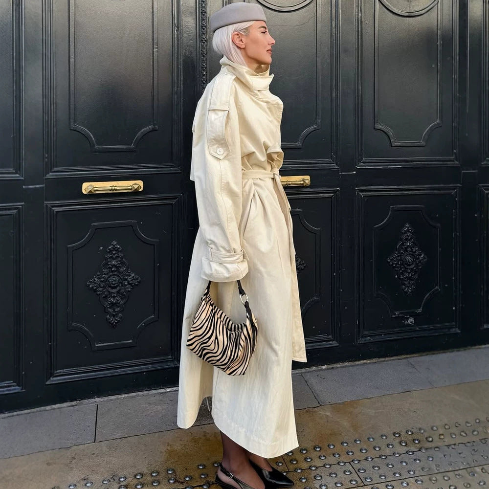 Damen langer leichter Trenchcoat mit weitem Schalkragen und überschnittener Schulter Drune