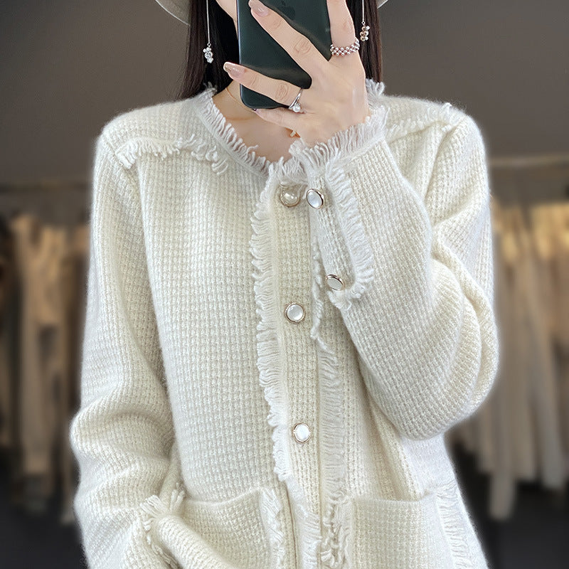 Damen Strickcardigan mit Fransenblende, Perlmuttknopfleiste und aufgesetzten Taschen Drune