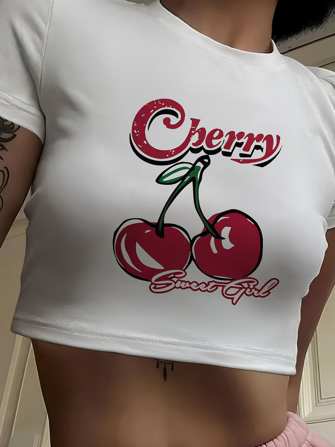 Damen Crop-T-Shirt mit fröhlichem Kirschmotiv Drune