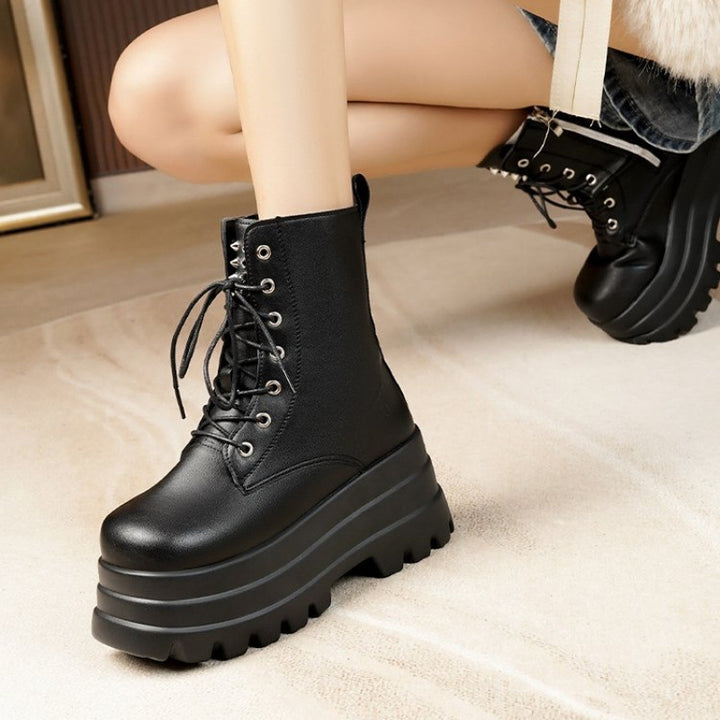 Damen Plateau-Stiefel mit robustem Sohlenprofil und hohem Absatz Drune