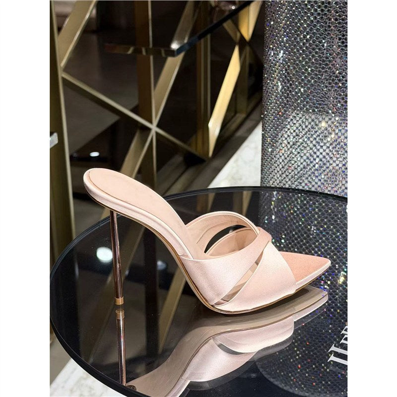 Damen spitz zulaufende fersenfreie Mules mit gekreuzten Riemen und schlankem Stiletto-Absatz Drune