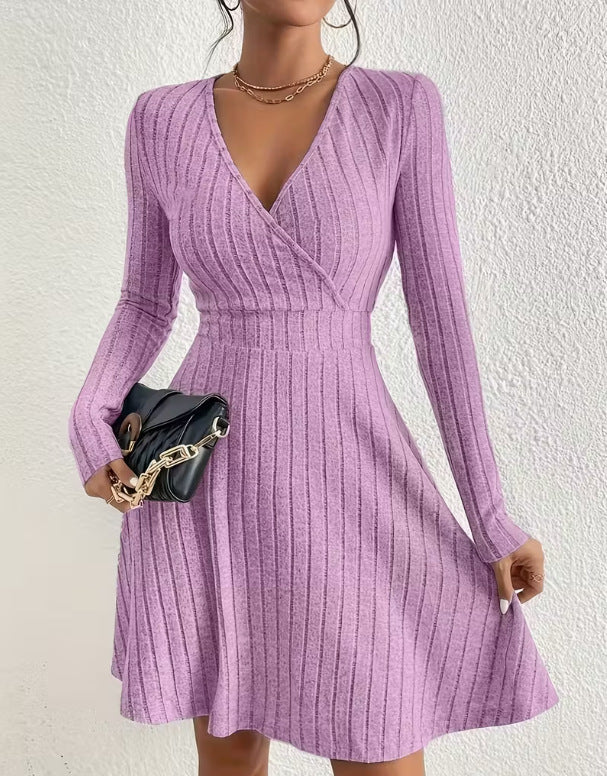 Damen Strickkleid mit Wickel-V-Ausschnitt, taillierter Bund und ausgestelltem A-Linien-Rock Drune