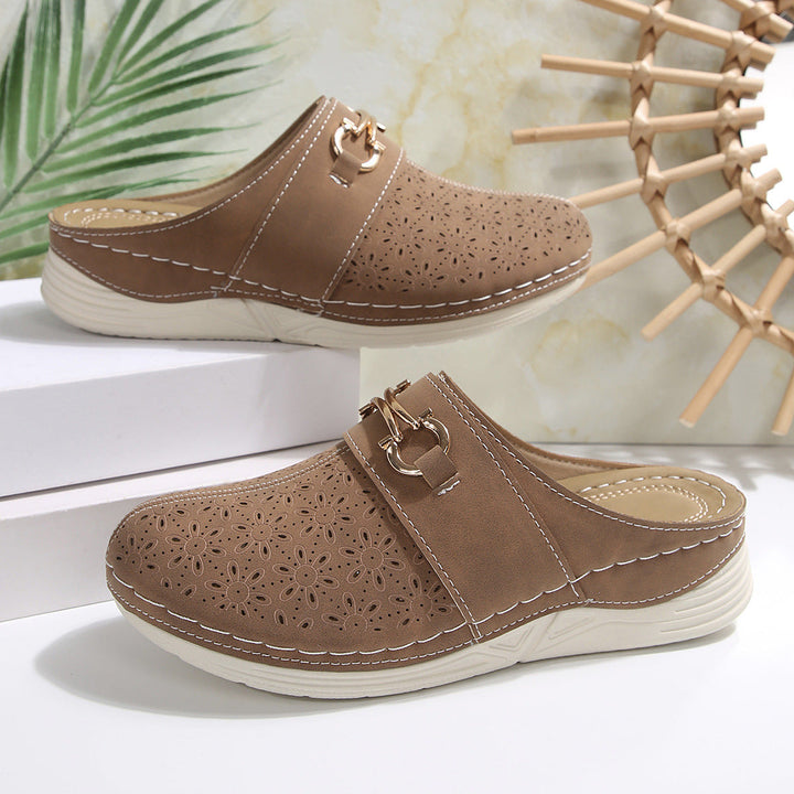Damen Clogs mit floralem Lochdesign und komfortabler Fußbettgestaltung Drune