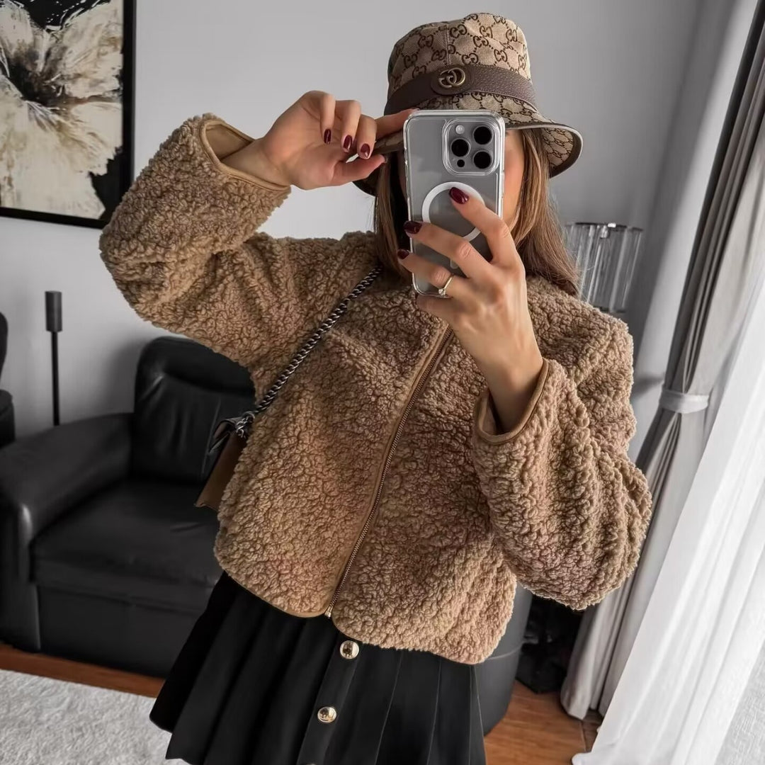 Damen nan kurzes Teddy-Fleece-Blouson mit Rundhals, durchgehendem Reißverschluss und nahtfeinen Eingrifftaschen Drune