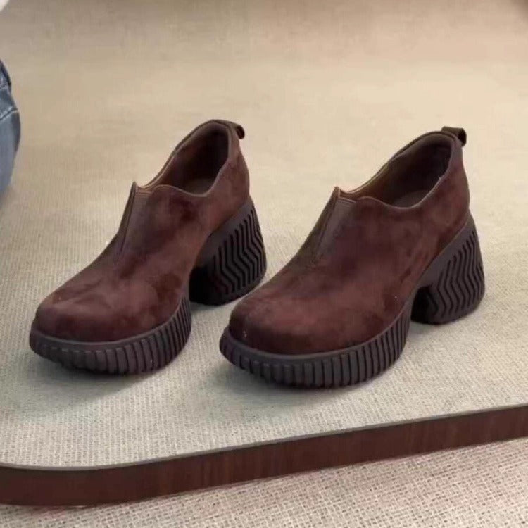 Damen Plateau-Slipper mit markanter Profilsohle und elastischem Einstieg Drune