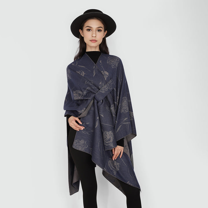 Damen Wendbarer Capeponcho mit Rosen-Jacquard und Bindegürtel Drune