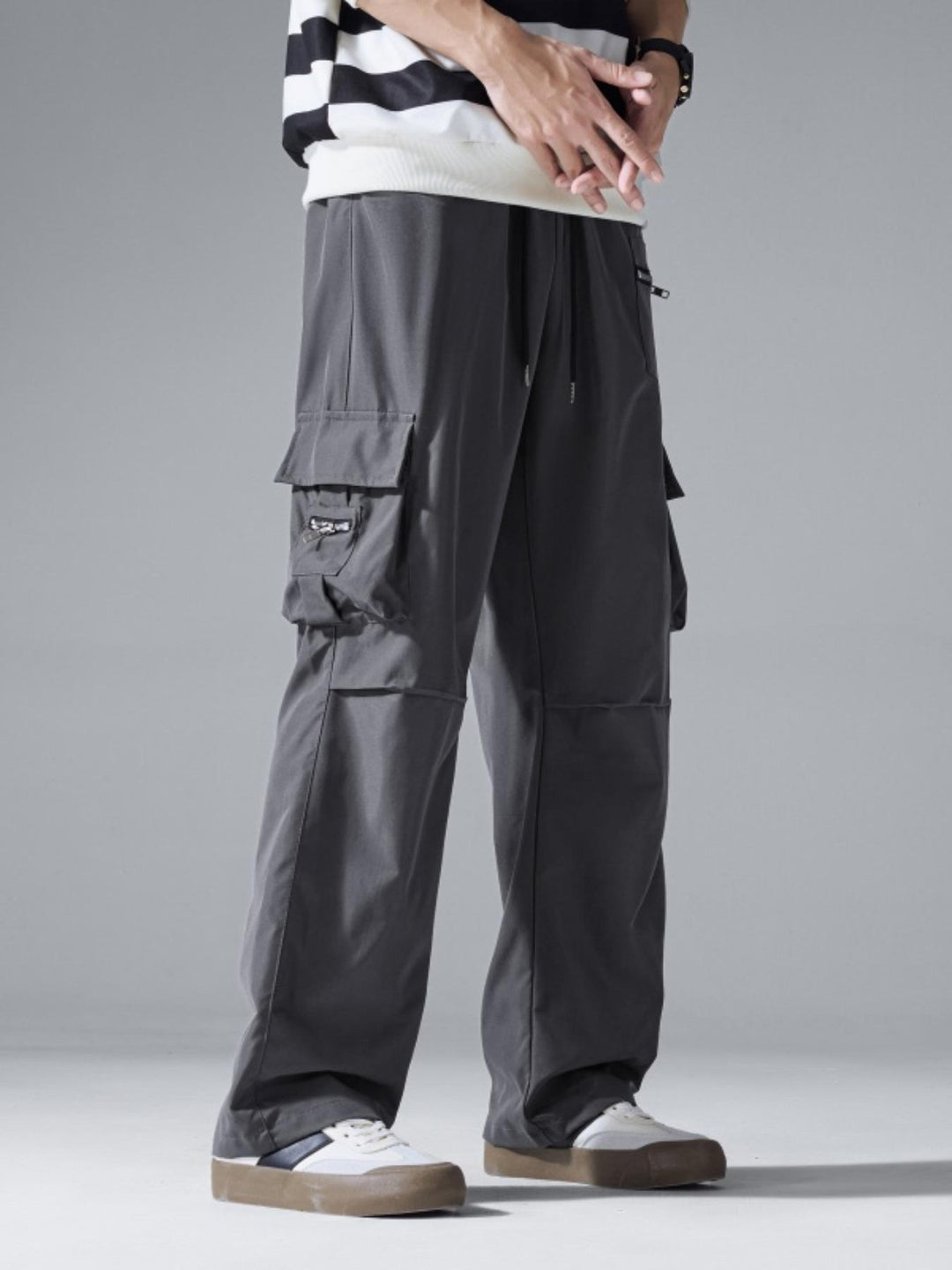 Herren Baggy‑Utility‑Cargohose mit Mehrfachtaschen, verstärkten Knieeinsätzen & Kordelbund Drune