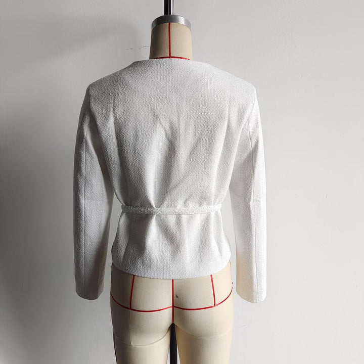 Damen nan taillierte Bouclé-Jacke mit Bindegürtel und goldfarbenen Zierknöpfen Drune