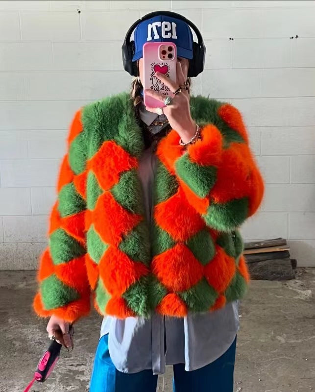 Damen auffällige Kunstpelzjacke mit innovativem Karomuster und kurzem Schnitt Drune