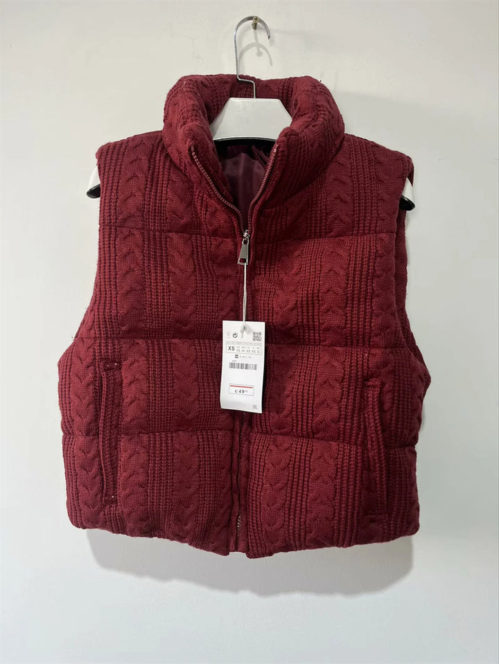 Damen nan gesteppte Strickweste mit Zopfmuster, Stehkragen und Reißverschluss Drune