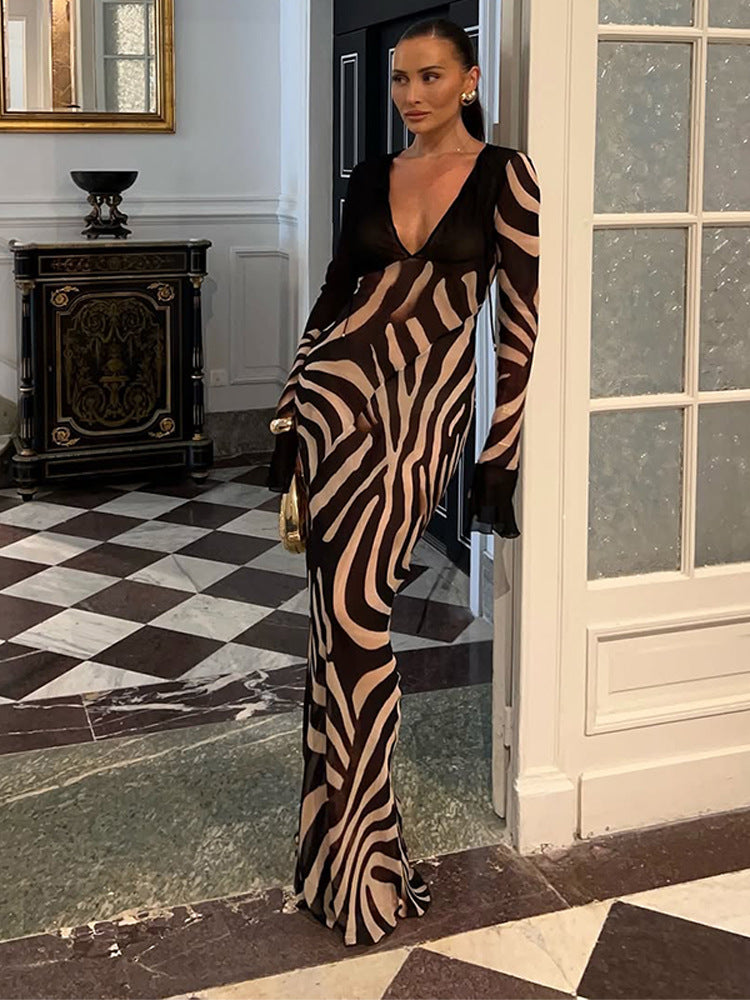 Damen figurbetontes Mesh‑Maxikleid mit tiefem V‑Ausschnitt & grafischem Zebra‑Print Drune