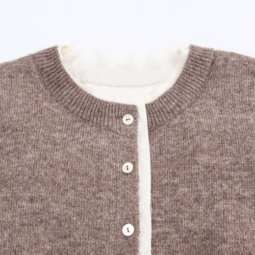 Damen lässige Strickjacke mit Rundhalsausschnitt und Knopfdetails Drune