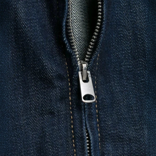 Damen Kurz geschnittene Jeansjacke mit Mandarinkragen, Zierknopfreihe und Schulterpatten Drune