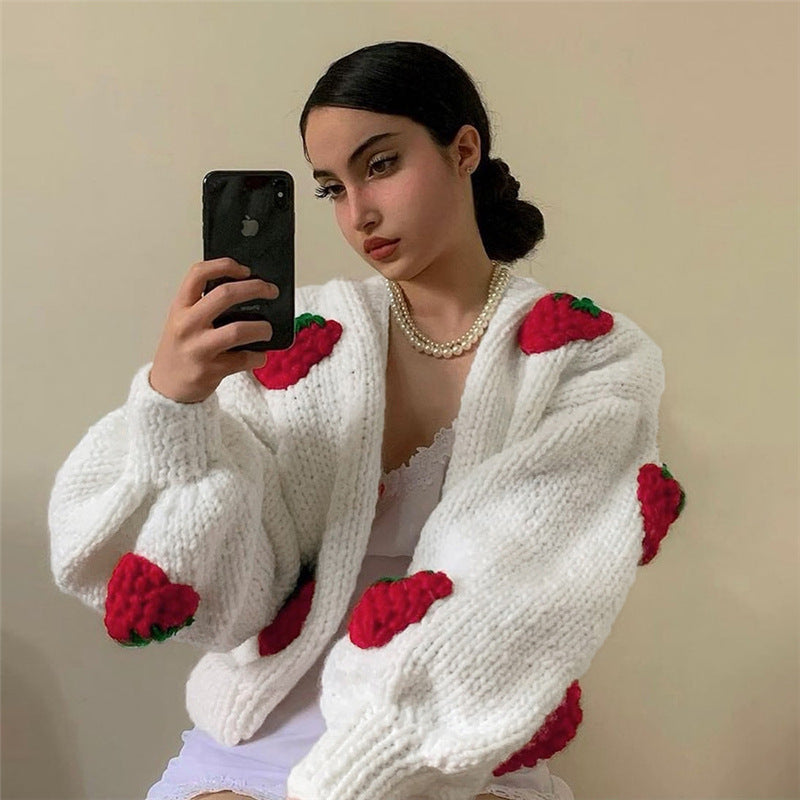 Damen Strickjacke mit Erdbeer-Applikationen und weit geschnittenen Ärmeln Drune