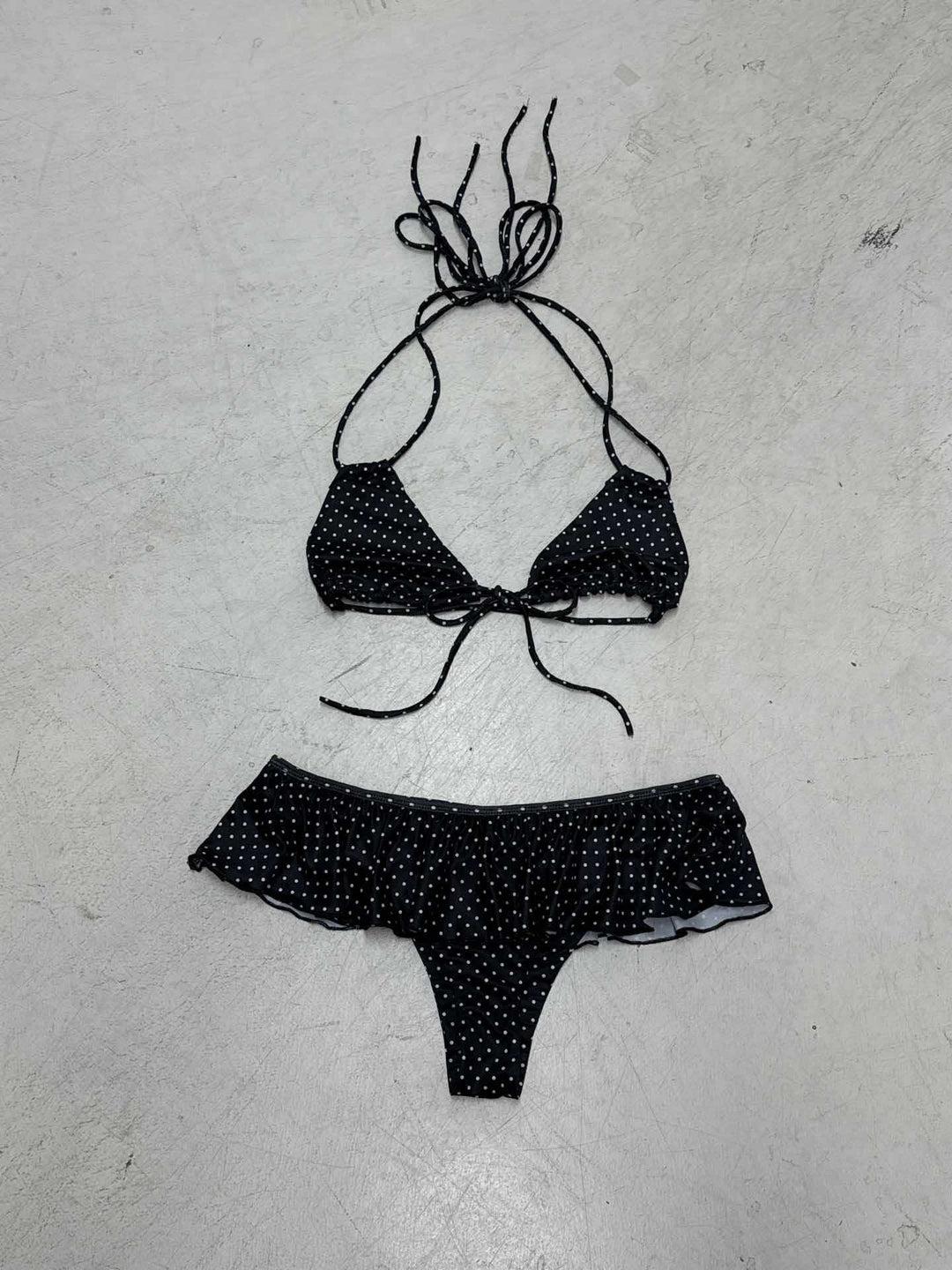 Damen Bikiniset mit verspieltem Rüschendesign und Bindebändern Drune